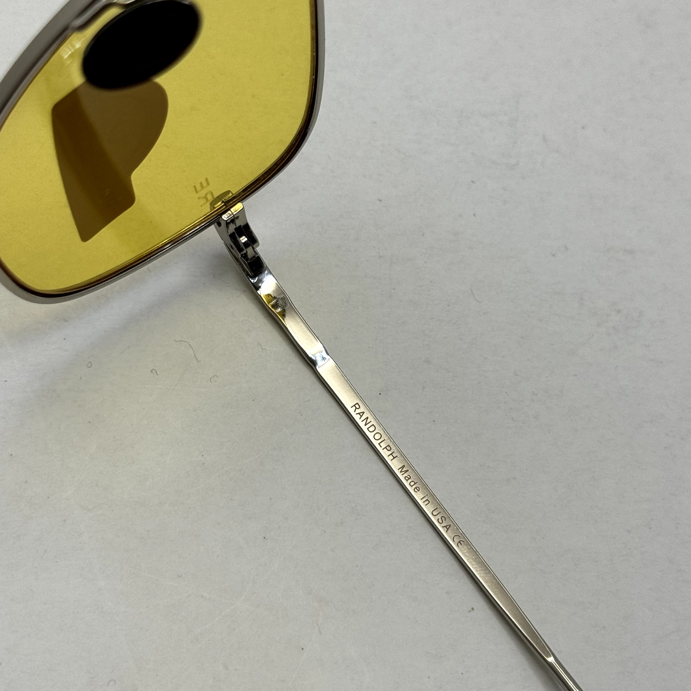 عینک آفتابی و شب خلبانی رندولف شیشه سنگ زرد فریم نقره ای فول پک اصلی RANDOLPH AVIATOR RE 58 24K WHITE GOLD