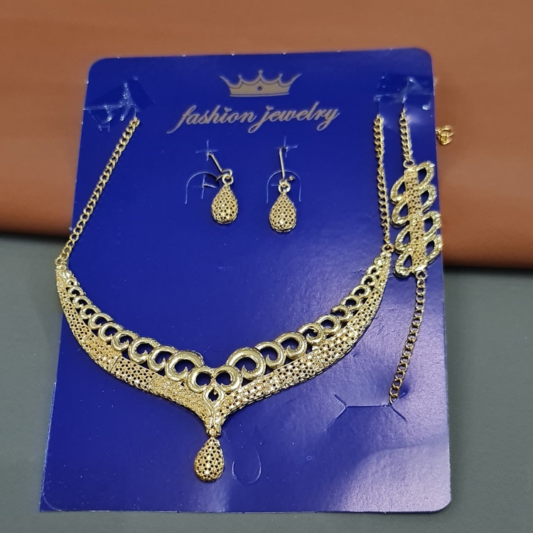 سرویس زیتونی زنانه طرح طلا1012