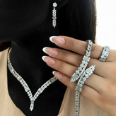 سرویس جواهری زنانه طرح حصیری نگین کاری شده رنگ ثابت با کیفیت بالا کد zsm (پس کرایه)