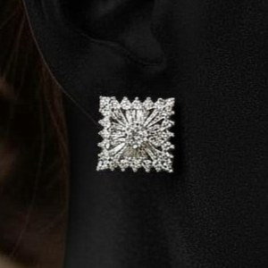 گوشواره زنانه مینیمال طرح قلب نگین کاری شده رنگ کاملا ثابت کد ztj (پس کرایه)