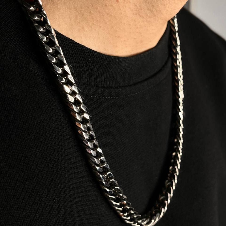 گردنبند مردانه  طرح کارتیه Cartier سیاه قلم جنس استیل عیار 316 رنگ ثابت کد ztk (پس کرایه)