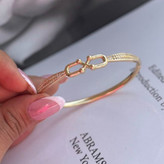 دستبند النگویی نگین دار زنانه طرح کارتیه Cartier فری سایز freesize رنگ ثابت کد sm (پس کرایه)