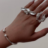 دستبند بنگل گوی و انگشتر آبکاری نقره طرح مینیمال رنگ کاملا ثابت کد gy (پس کرایه)