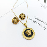 نیم ست گردنبند و گوشواره استیل زنانه طرح دایره ای ورساچ Versace رنگ کاملا ثابت کد mp (پس کرایه)