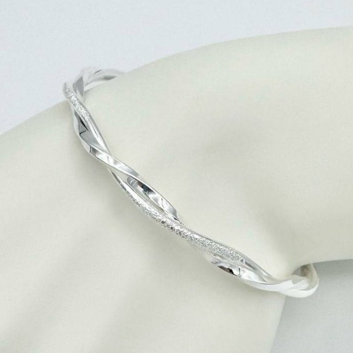 بنگل و دستبند استیل دورج فری سایز در تنوع طرح رنگ کاملا ثابت کد ki (پس کرایه)
