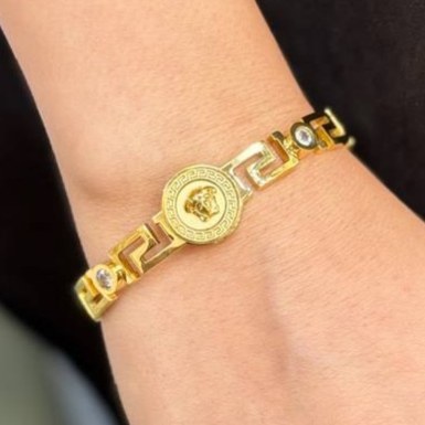 دستبند النگویی و بنگل استیل زنانه طرح ورساچ Versace  رنگ ثابت کد gy (پس کرایه)