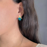 گوشواره طرح جواهری (میخ نقره) طرح گل و پروانه نگین رنگ ثابت کد tk (پس کرایه)
