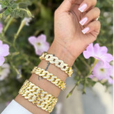 دستبند النگویی و بنگل زنانه طرح کارتیر پهن رنگ ثابت کد sm (پس کرایه)