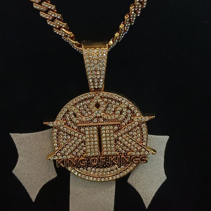 گردنبند و آویز پلاک طرح تفنگ فول نگین تنوع طرح رنگ ثابت کد vn