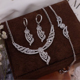 سرویس جواهری رنگ نقره ای