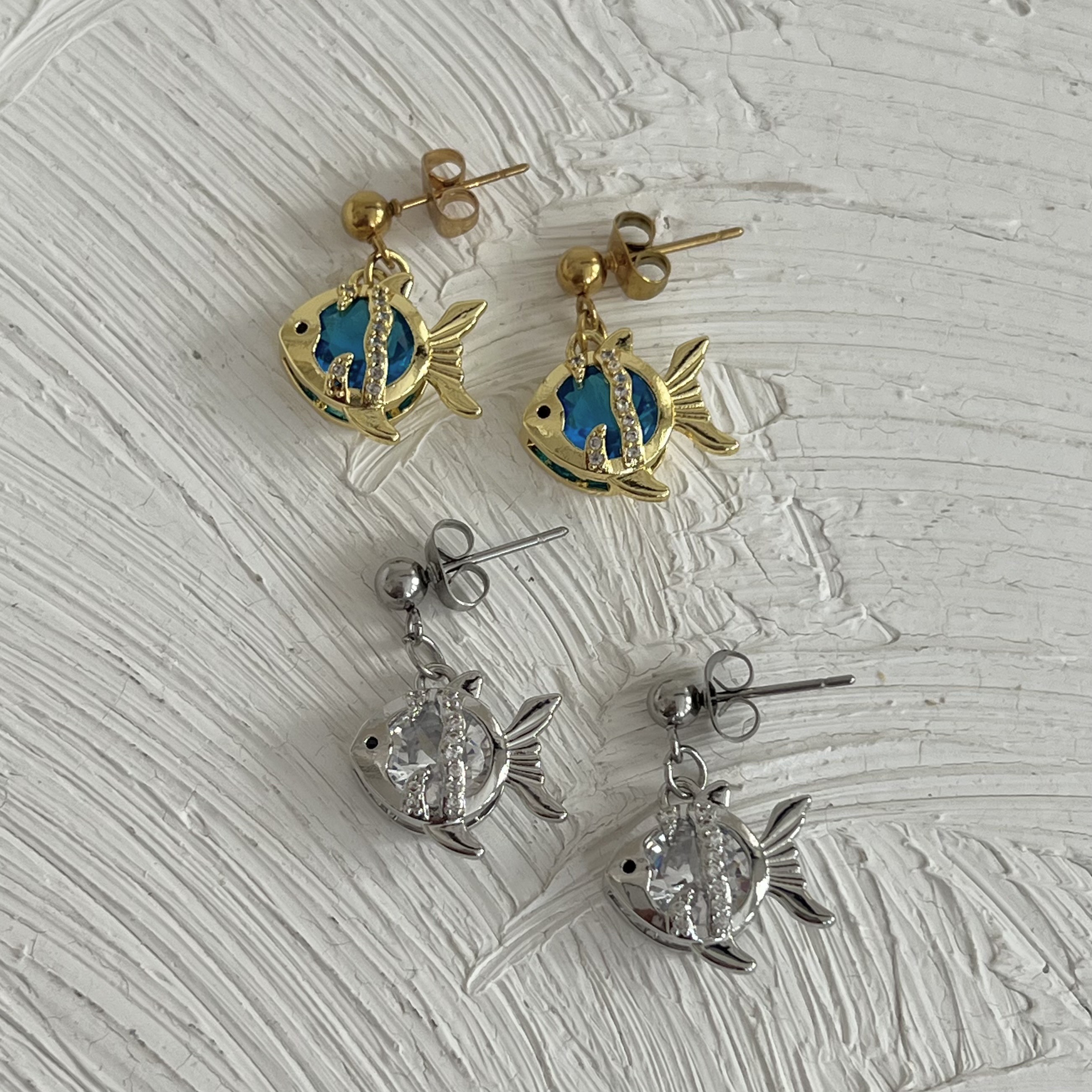 نیم ست ماهی کوچولو نگین سواروفسکی در دو رنگ