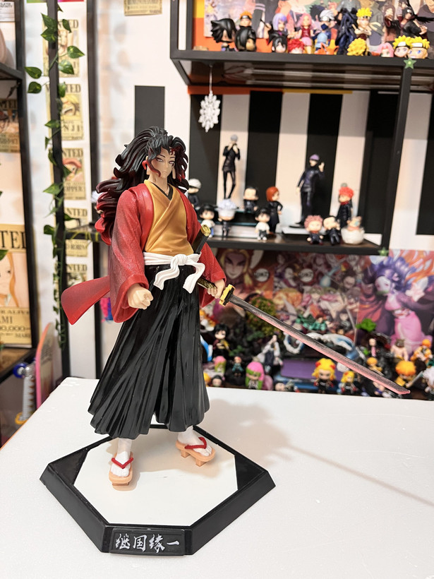 اکشن فیگور یوریچی تسوگیکونی شیطانکش با شمشیر نیچیرین