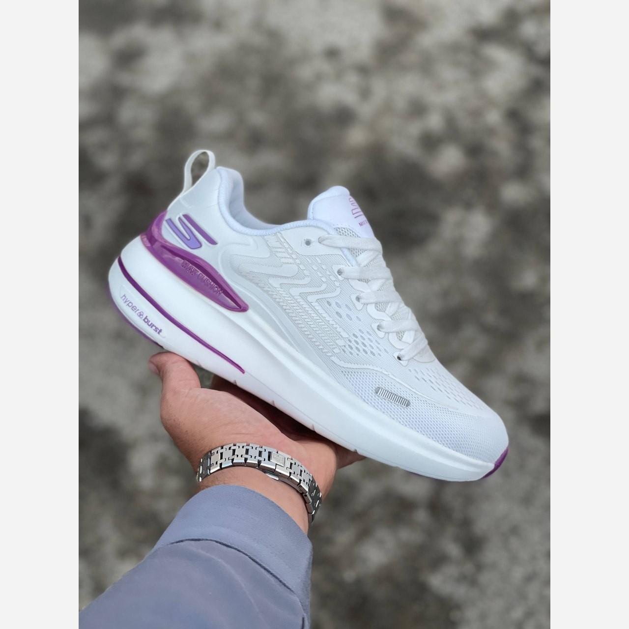 کتونی زنانه اسکیچرز کربنی مناسب رانینگ