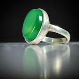 انگشتر عقیق سبز زنانه طرح صفوی؛ تلفیق اصالت و آرامش طبیعت کد 2138