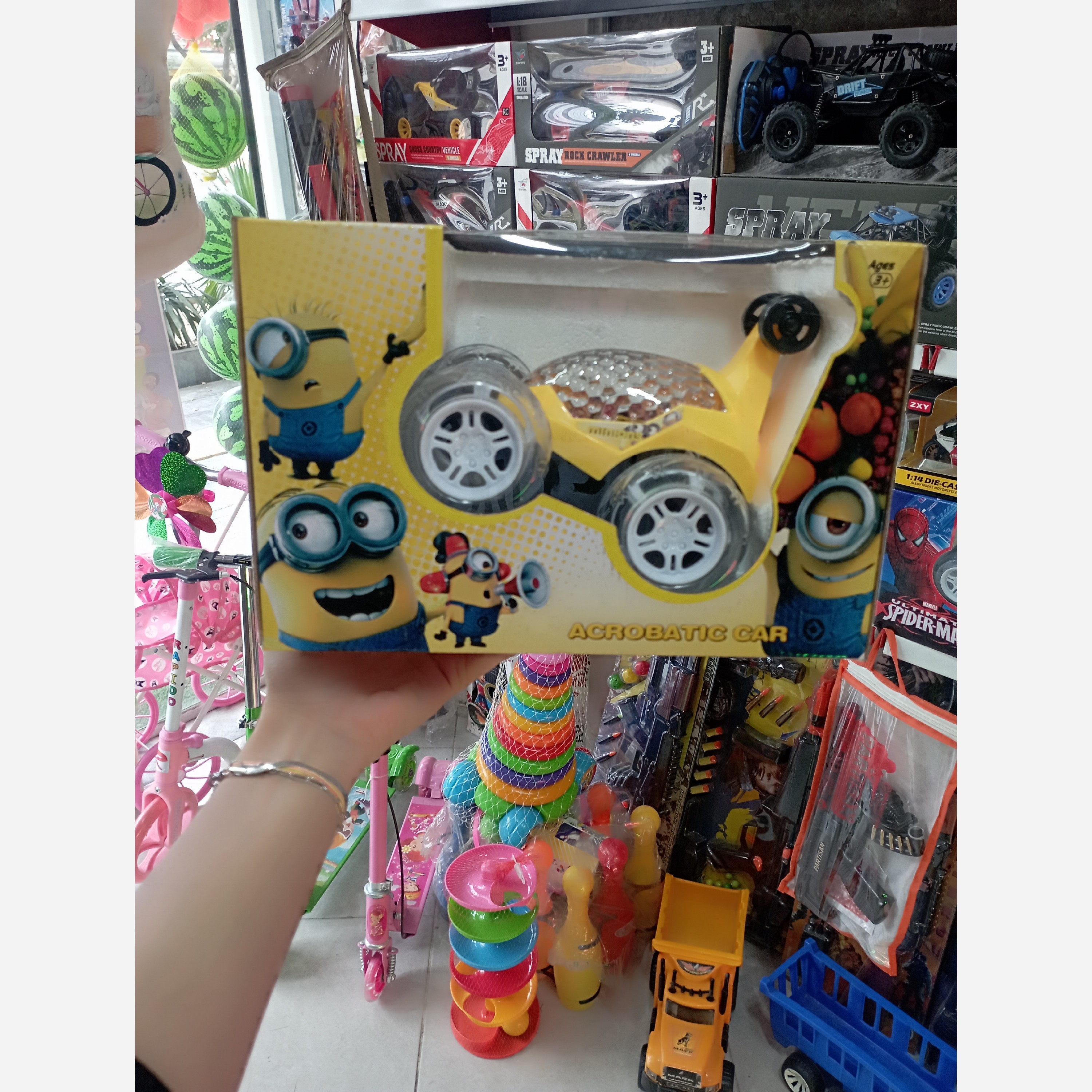 ماشین دیوانه کنترلی جذاب چهار باطری شارژی چهار کانال