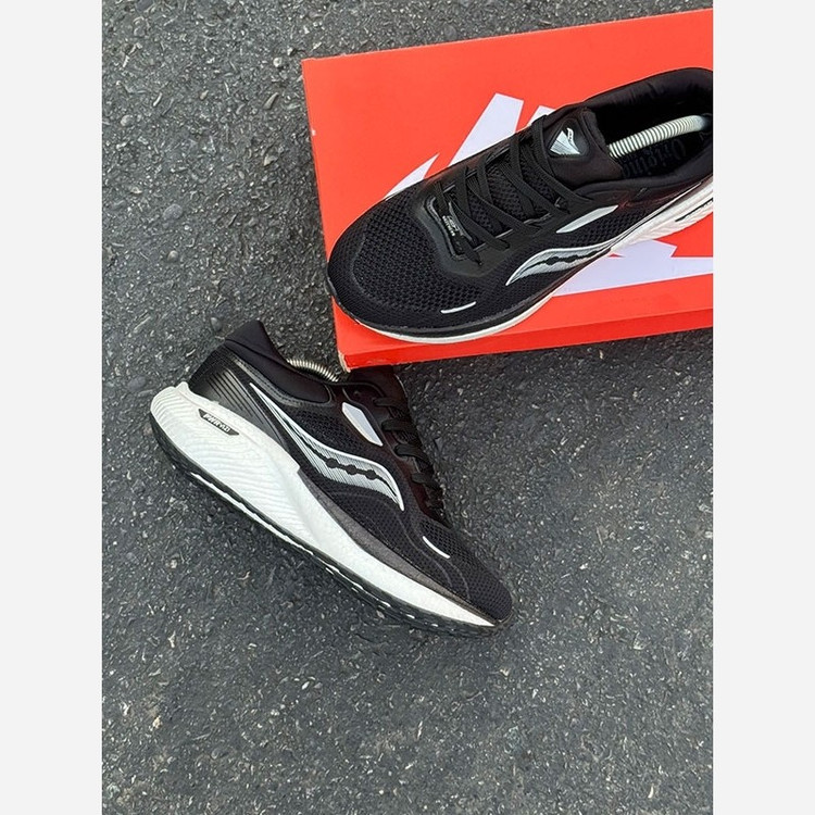 کفش پیاده روی مردانه Saucony (کیفیتA+)