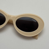 عینک آفتابی زنانه Loewe Oval Chunky لووه بیضی کرمی کد 1207 (ارسال رایگان)