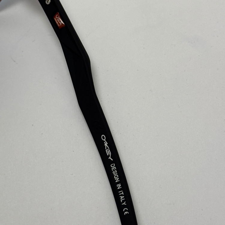 عینک آفتابی اسپرت اوکلی OAKLEY مدل SUTRO فریم مشکی عدسی آتیشی (ارسال رایگان)
