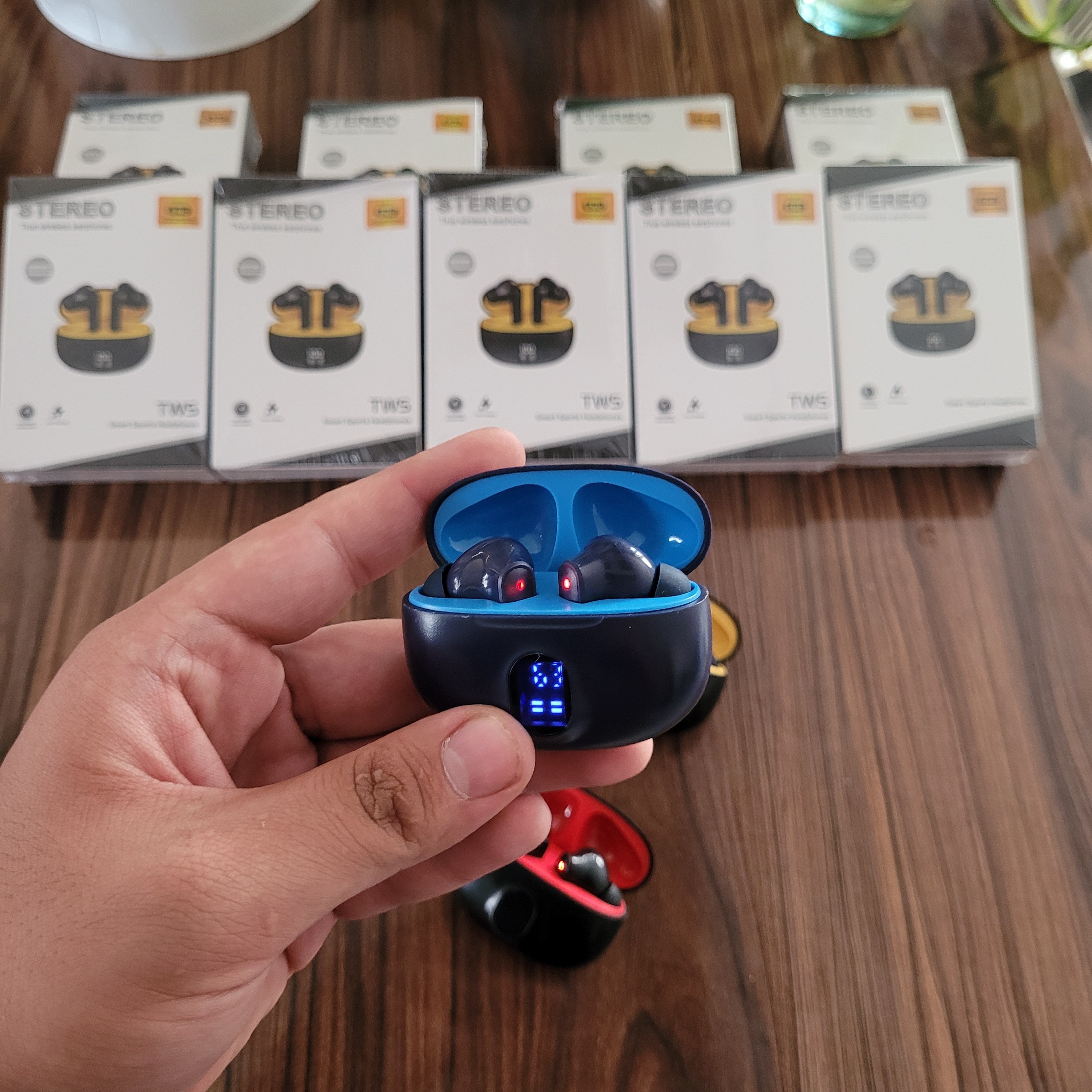 ایرپاد STEREO ضدآب پاوربانک دار کیفیت درجه یک بلوتوث نسخه5/3 صحفه نمایش دار ارسال فوری ایکس